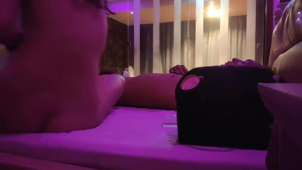 探店县城按摩店一流女技师舔屁眼,乳推丝袜脚踩背 下集 预览截图 9