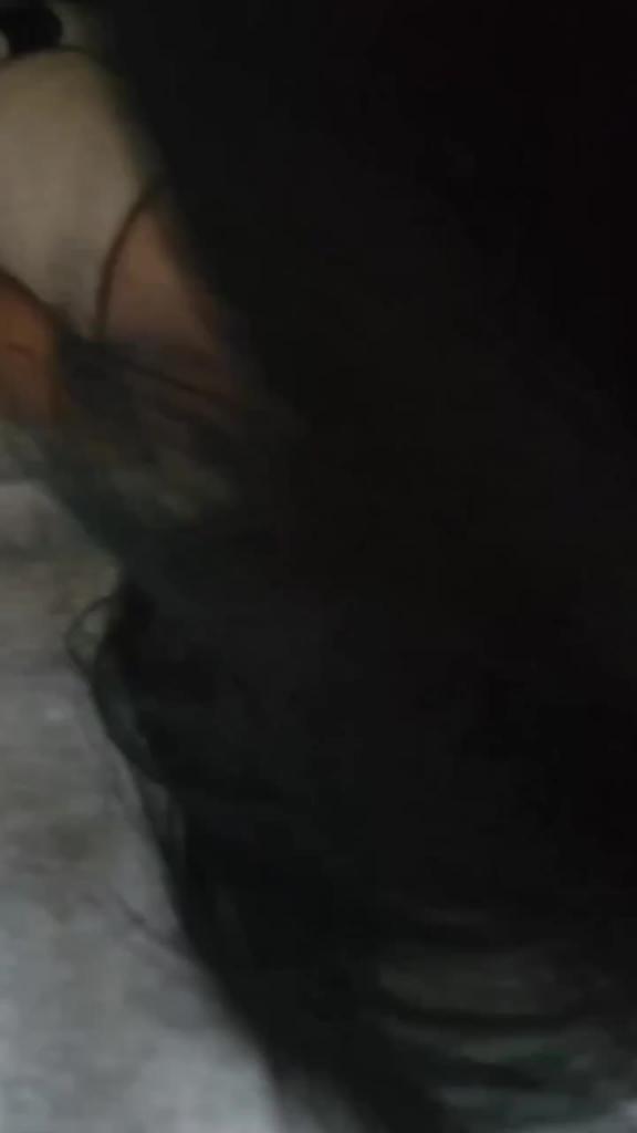 高中情侣-学校里偷尝禁果，粉嫩学妹女友在学校厕所帮男友口交 预览截图 3