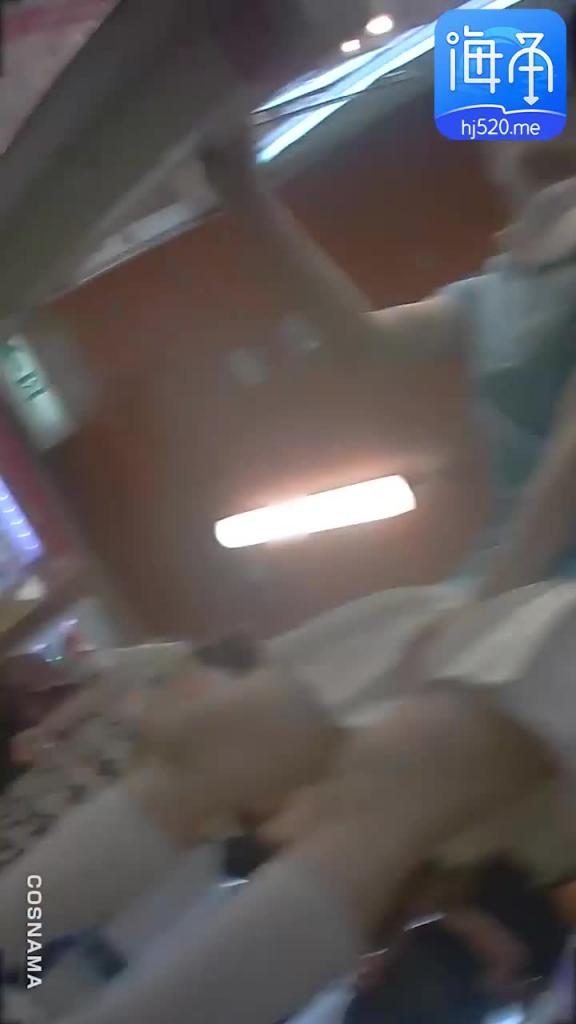 裙底风光一路尾随大长腿御姐到商场偷拍裙底 预览截图 6