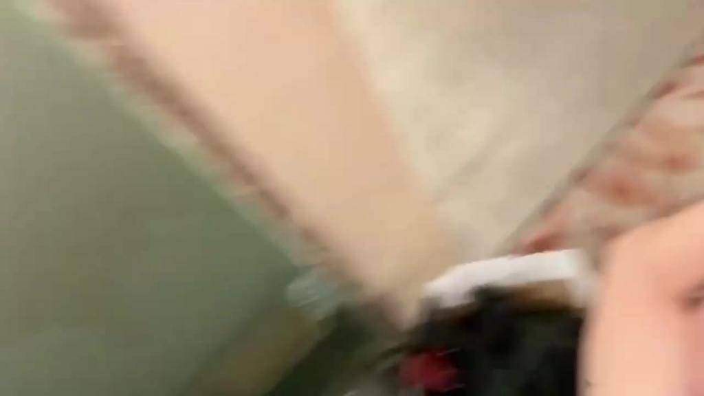 反差母狗校花父母眼里的乖乖女校外反差被男友调教 预览截图 3