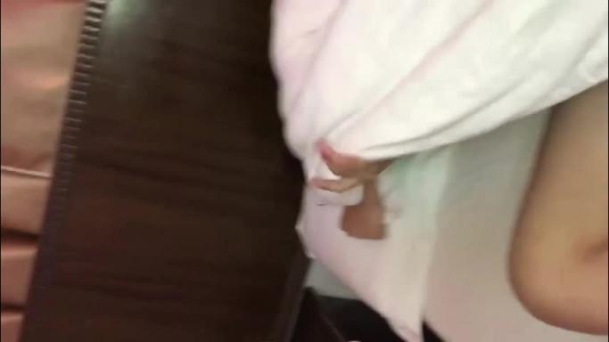 哥哥用苹果手机骗去妹妹处女之身，流了好多血 预览截图 5