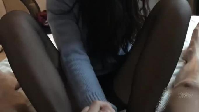 自慰足交 女王姐姐的美腿 预览截图 7