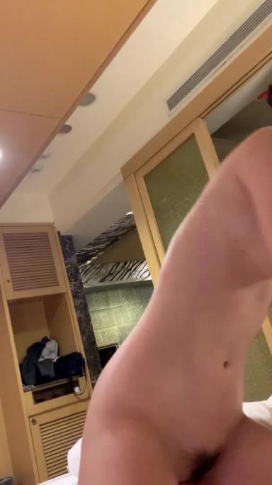【极品萝莉】可爱乖巧学生妹竟然是纹身乖巧学生妹,女上位主动求操 预览截图 5
