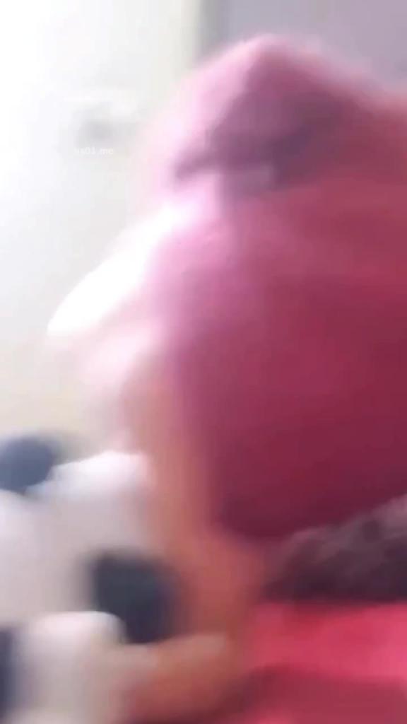 家庭乱伦-骚浪母子俩调教儿子,语言侮辱跪地掐脖调教 预览截图 2