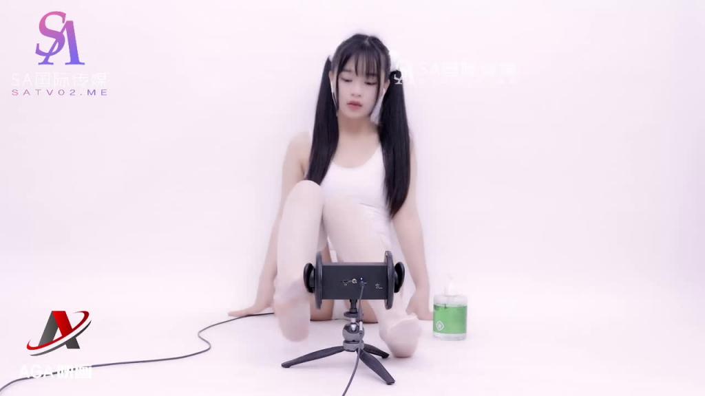 AT267-ASMR娇嫩白丝少女-足交摩擦舔耳 预览截图 3