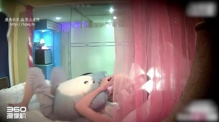 【酒店盗摄】小学语文老师,知性美女神放纵激情的淫娃 预览截图 1