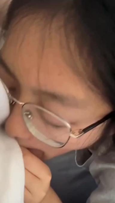 暗恋的女神竟然如此淫荡 预览截图 4