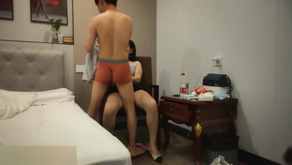 《探花精选》今日约了一个老少妇,老逼别有一番风味,爽到爆 预览截图 5