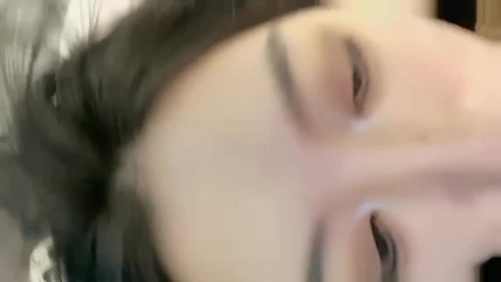 （万人求-超骚御姐反差婊女神）大长腿除了骚就是水多，叫声更骚 预览截图 8