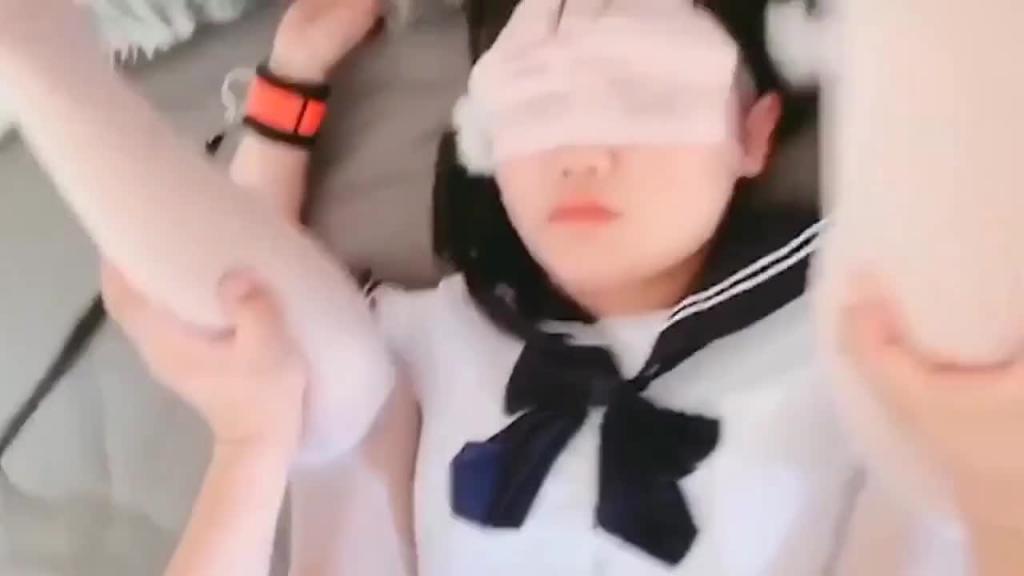 【萝莉合集】超嫩萝莉做爱私拍合集! 预览截图 4