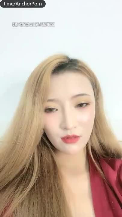 性感小姐姐直播自慰秀～一个人在家这么孤单当然要双管齐下前后门都玩～ 预览截图 8