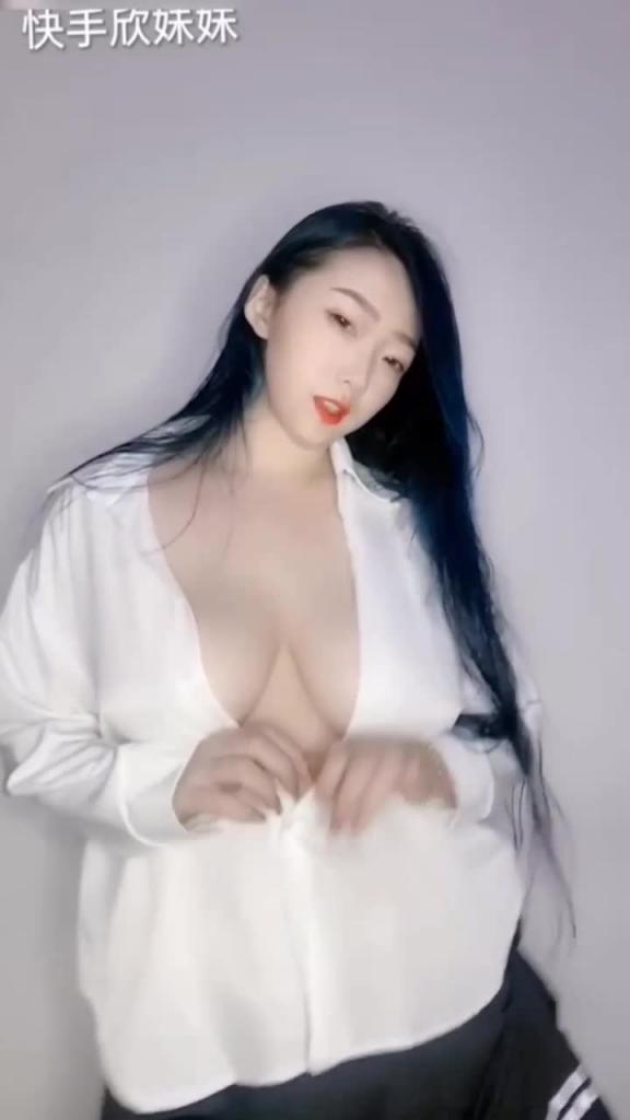 快手主播极品御姐欣妹儿回顾经典大奶裸舞抖奶定制合集 预览截图 5
