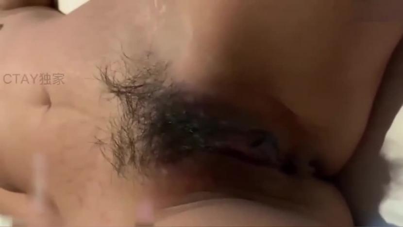 真实灌醉强奸事件!性侵身材爆表大学学姐内射中出,开发菊花玩弄嫩穴玩出排泄物 预览截图 5