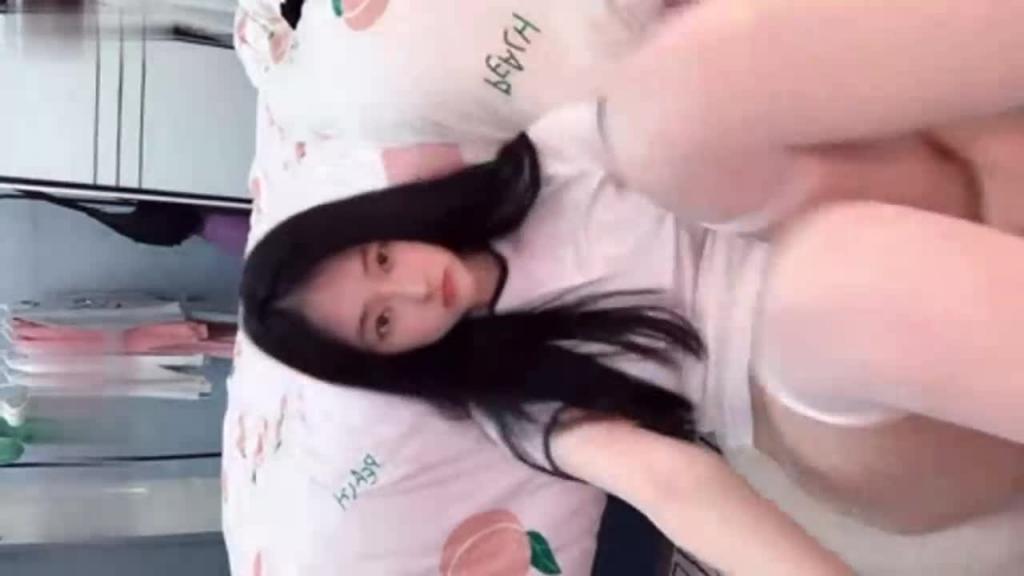 SS级女神芋喵喵青春无敌 预览截图 8