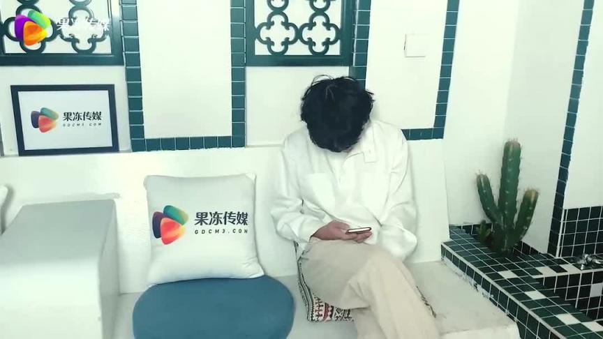 果冻传媒 GDCM-047 疫情邻居诱奸清纯人妻 阳菜 中文字幕 预览截图 1