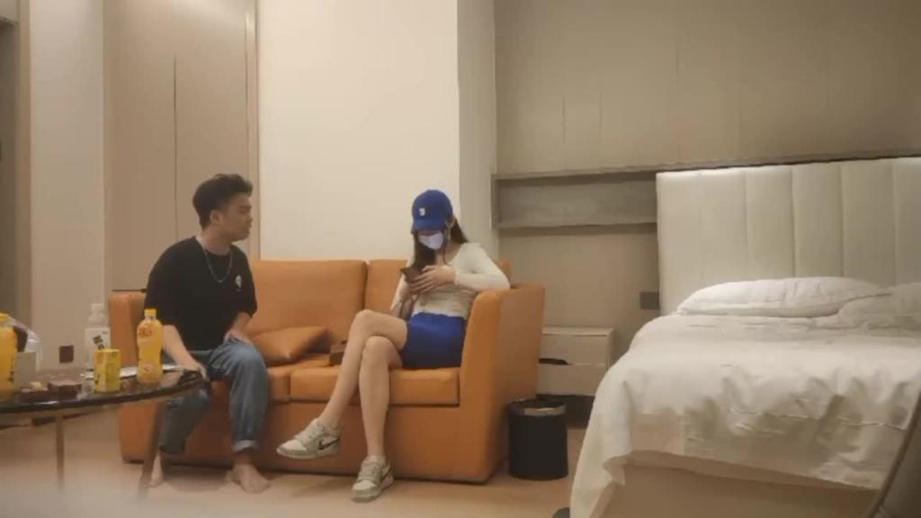 【年度探花佳作】重金约炮极品健身大二校花 反差婊身材极品操起来真的爽 预览截图 2
