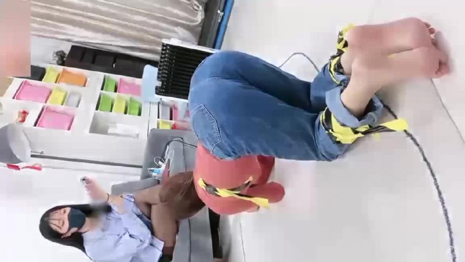 国产!强制圣水!超美母狗「口水舔脚」,强制圣水 预览截图 7