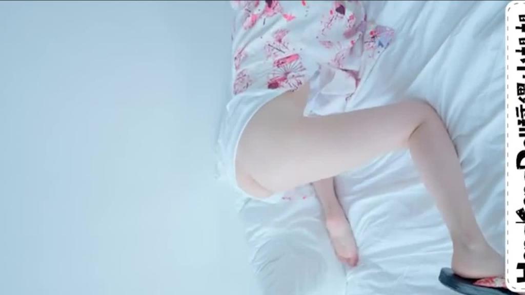 「香港極品美少女」可愛妹妹穿著和服自慰 预览截图 7