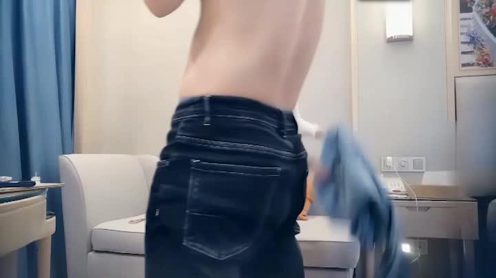 【七天外围】脱掉宽松衣服后身材真销魂 贴身白衣高挑大长腿抱紧摩擦 啪啪大力操穴 预览截图 2