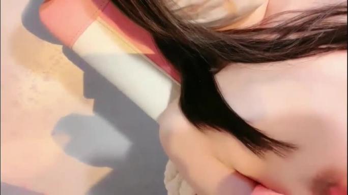 【骚货自慰】性感美女寂寞自慰 美乳风骚自拍 预览截图 3