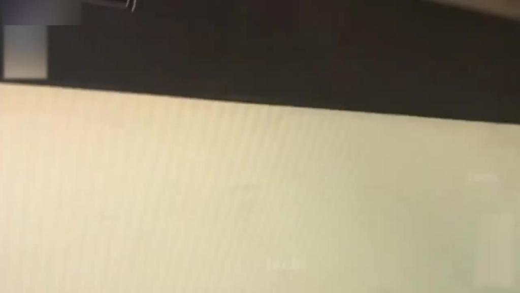 餐厅后入饥渴的学院拜金女神,险被服务员发现!猎奇 预览截图 1