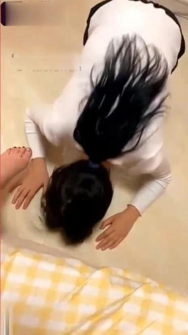 被传销头子各种侮辱吓哭的妹子 预览截图 10