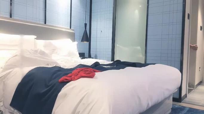 2400的按摩店美女被小伙操到嚎叫 预览截图 11