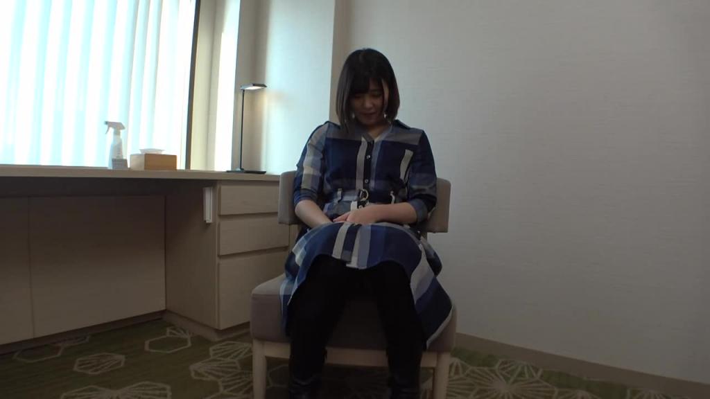 素人应徵A片干砲体验 1732 SIRO-4764 预览截图 1