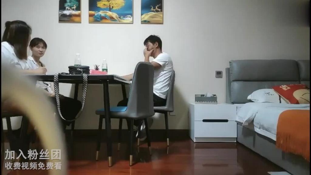 【真实家庭换妻】夫妻玩换妻.看着保守上床淫 性大发4P混战 预览截图 1