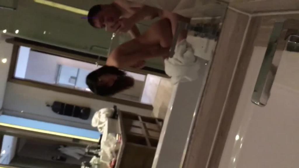 人妻和情人酒店激情偷拍 预览截图 5