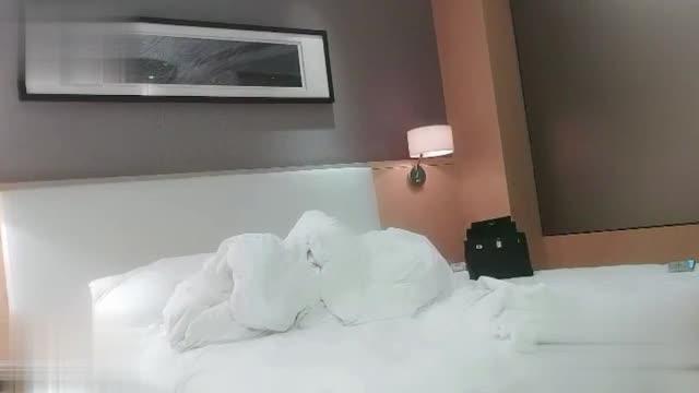 抖音网红抖音小网红「L」奔驰车模下海兼职被探花偷拍直播!胸口纹身实锤! 预览截图 11