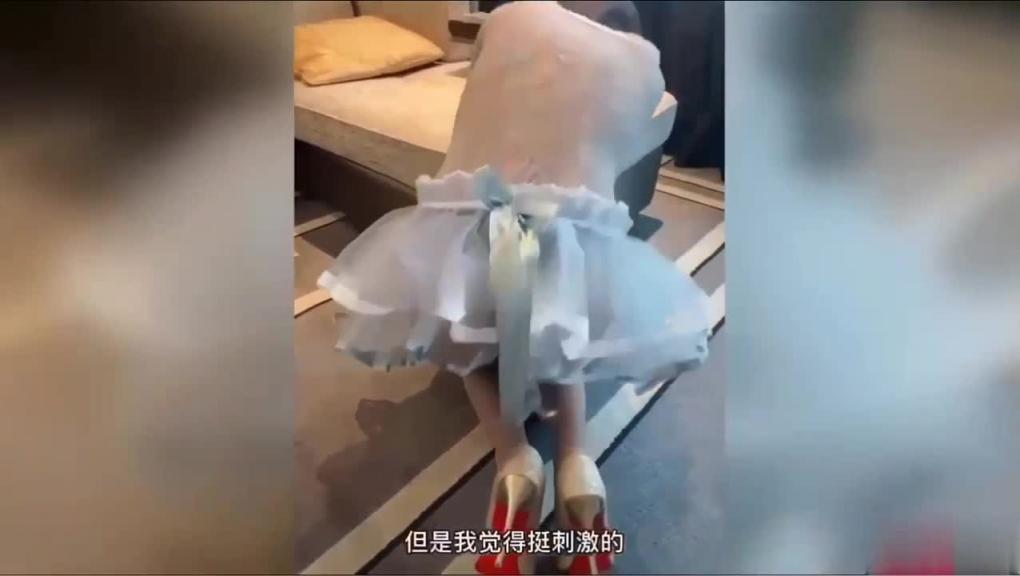 绿帽淫妻第二部~让自己表弟操大奶老婆 预览截图 4