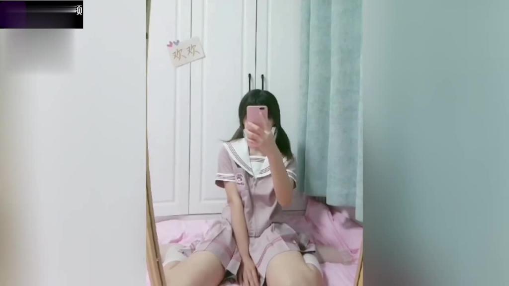 【重磅大瓜】相册+视频-广州中学生王茜手机泄密，据说在当地二次元圈子很火 预览截图 2