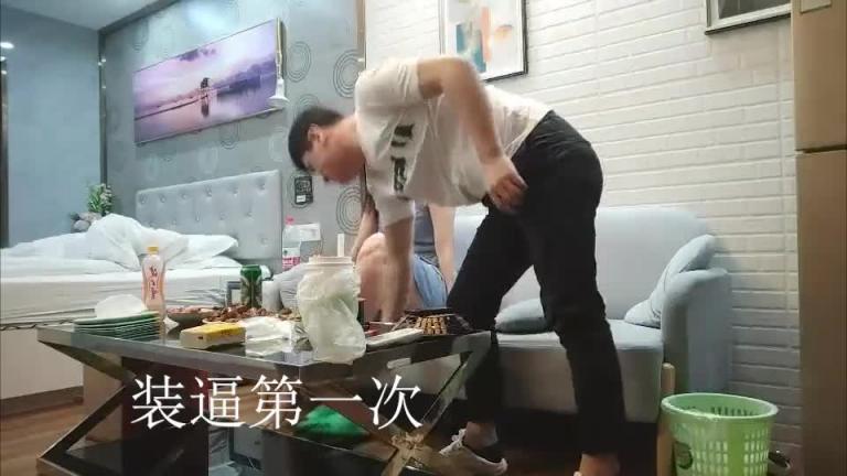 妹子太耐操累的哥哥满头大汗 预览截图 1