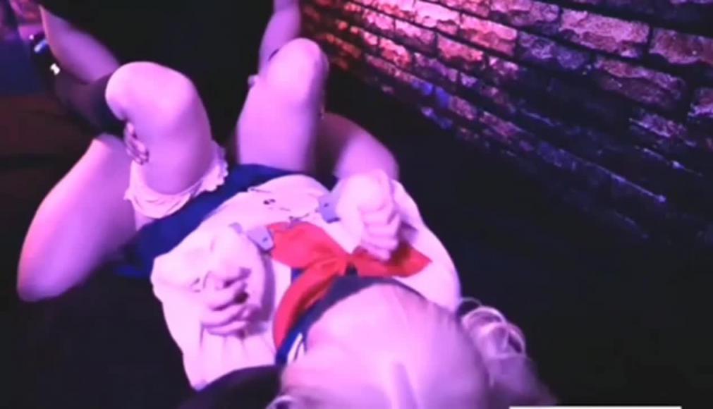 【地雷系极品美女】牢牢铐住的jk制服无毛白虎任人鱼肉可怜兮兮 预览截图 9