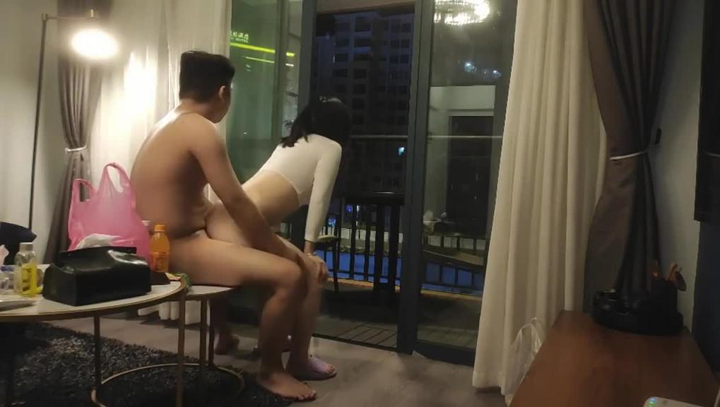 【真实乱伦巨作】母子乱伦白嫩娇小窗边啪啪也不怕别人看到！ 预览截图 11