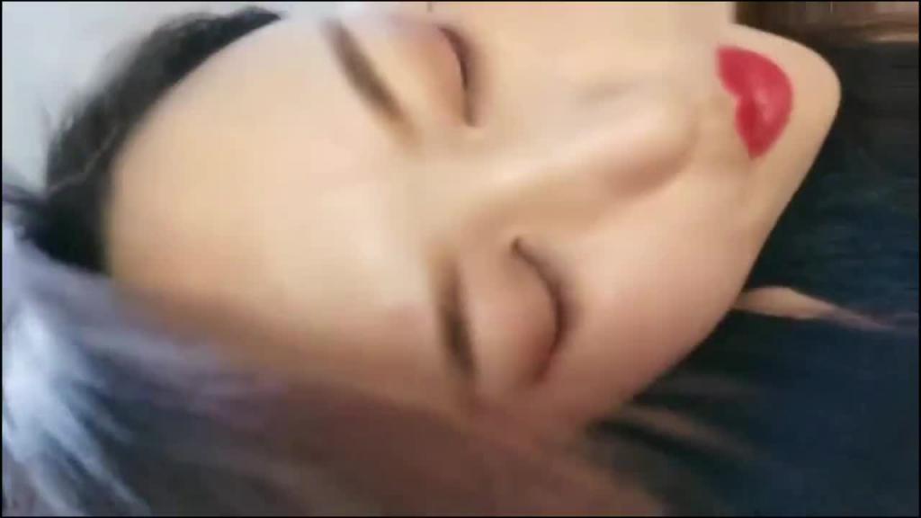 【喷水女神】御姐少妇激情自慰勐烈喷水，为了高潮对自己下手真的狠 预览截图 6