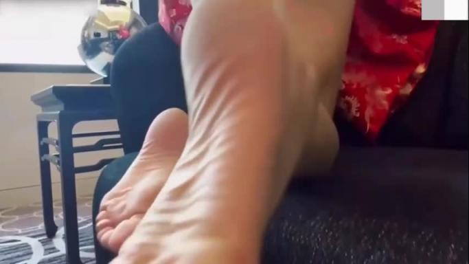 网红极品女神阿朱最新剧情大尺度 预览截图 1