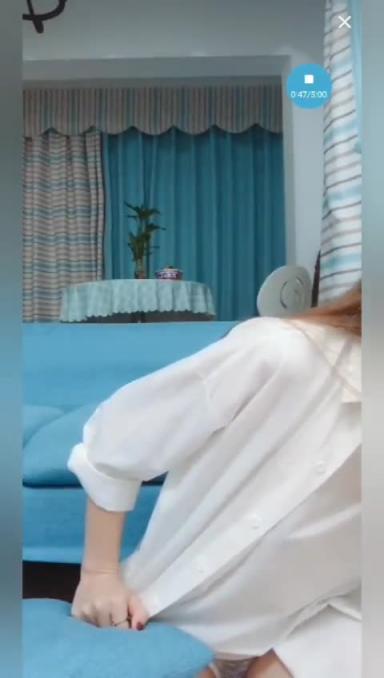 抖音上的精彩走光瞬间,美丽闪现,音浪和流量都已到手 预览截图 12