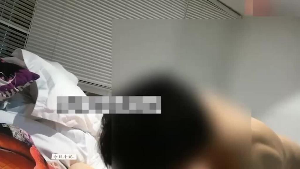 极致反差婊护士『小曼』与姐夫乱伦史无套内射流出 预览截图 5