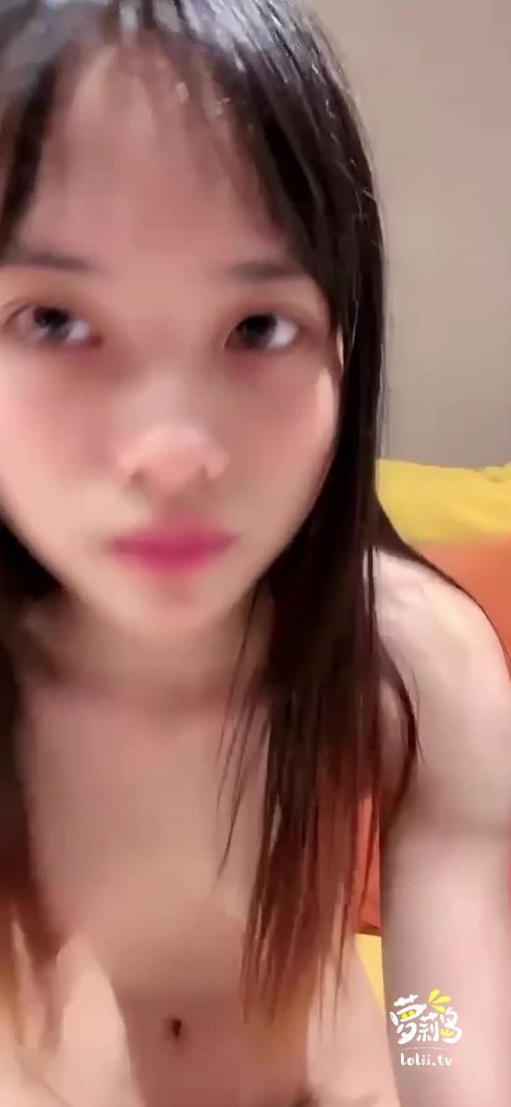 【学生妹】高中生的青春,粉嫩学妹和男友做爱自拍流出,超粉嫩骚穴看的流口水!!独家完整版 预览截图 8