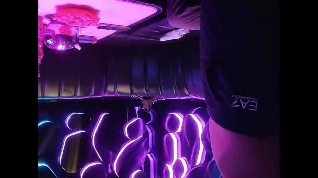 KTV生日啪啪 预览截图 3