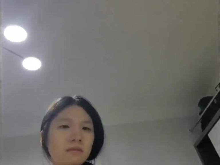 【兄妹乱伦】为妹妹配备遥控跳弹商场+公厕+车震+内射全套操遍了 预览截图 6