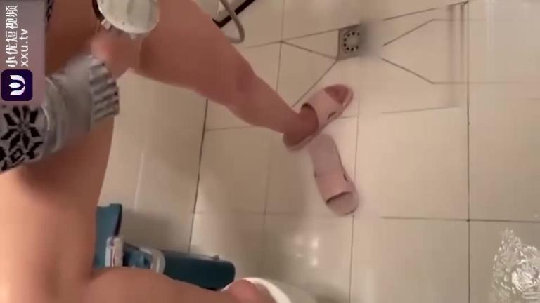 老婆做月子,成功勾搭上最美丈母娘!含多次乱伦无套内射!女儿被妈妈无情带绿帽 预览截图 12