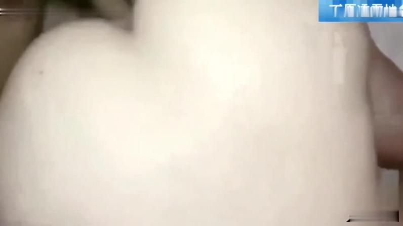 真实乱伦破处！广州18岁高中生被表哥骗到宾馆破处！ 预览截图 3