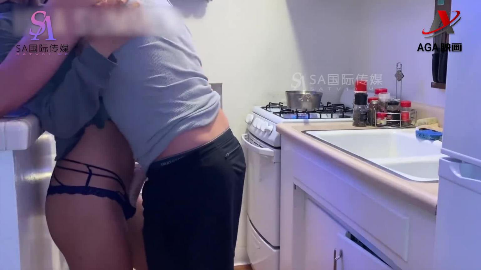 AGAW815:混血美女的性爱日记 5 预览截图 2