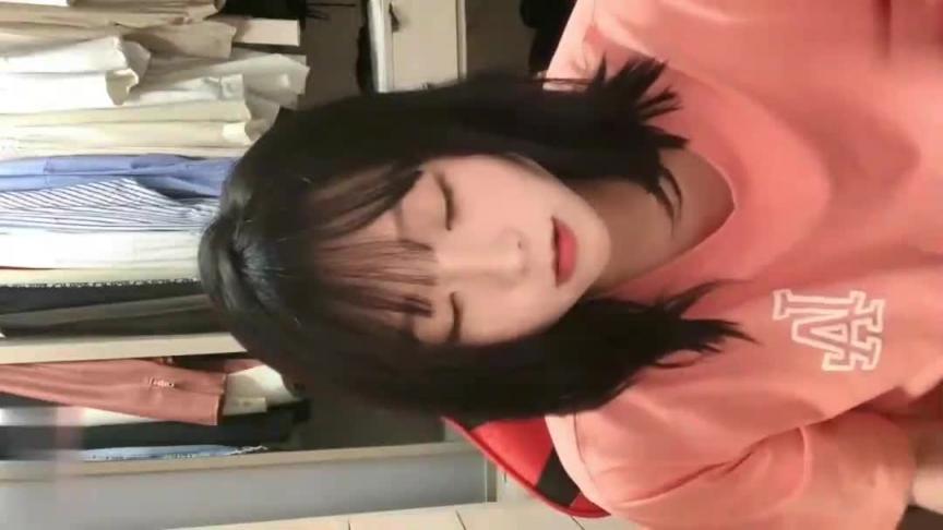 【清纯反差婊】小骚逼一脸狐媚样,真的很欠操,还是无毛逼 预览截图 11