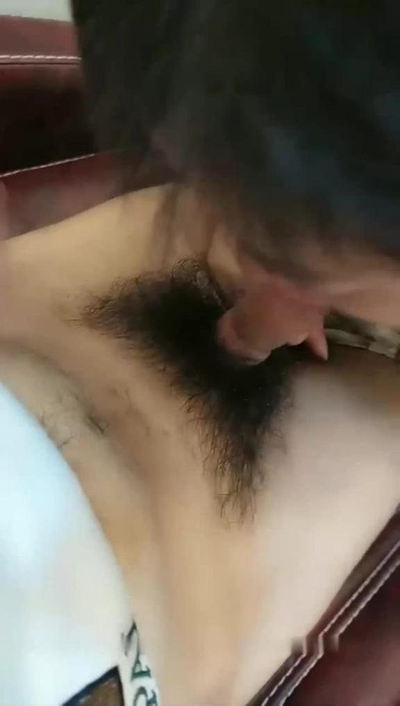 【河南兄妹乱伦事件】兄弟就被亲哥哥洗脑，禽兽哥哥为了挣钱扒套射进逼里 预览截图 9
