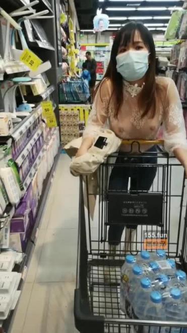 (最新流出)广西玉林露出人妻娇娇户外全裸行走收获目光无数 预览截图 7