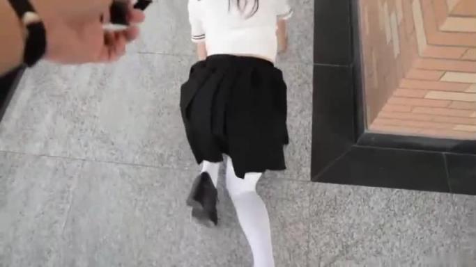 体验遛一遛JK少女 预览截图 3